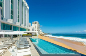 Гостиница Serafina Beach Hotel  Сан-Хуан